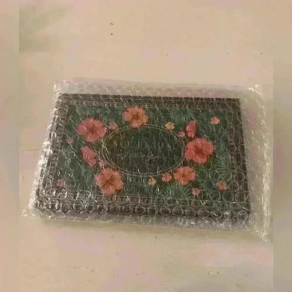 Brand New Ace Beaute eyeshadow - Picture 4 of 4